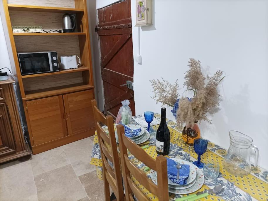 L Atelier De Raymond Aparthotel Verfeuil Εξωτερικό φωτογραφία